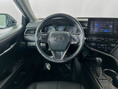 Used 2023 Toyota Camry SE w/ Cold Weather Package image 21