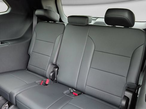 New 2026 Buick Enclave Preferred w/ Power Package AWD/4WD image 38