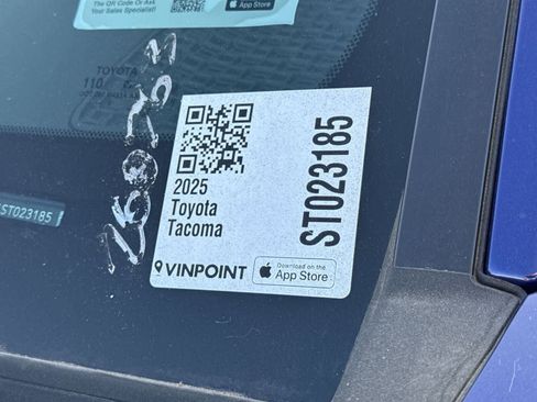 Used 2025 Toyota Tacoma TRD Sport w/ TRD Sport Upgrade Package image 35