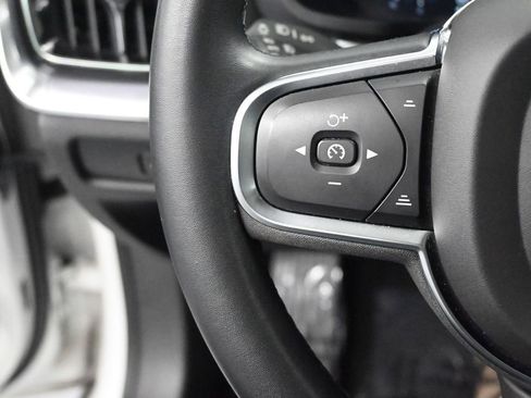 Used 2024 Volvo S60 B5 Core image 37