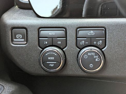 Certified 2023 Chevrolet Silverado 1500 LT AWD/4WD image 21