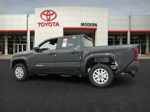New 2025 Toyota Tacoma SR5 image 12