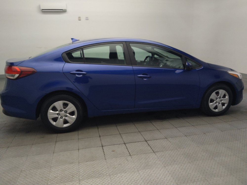 Used 2017 Kia Forte LX FWD image 10