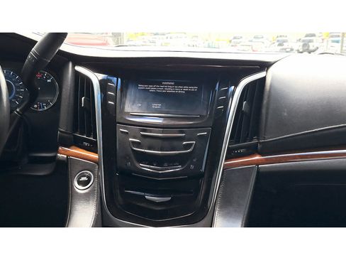 Used 2016 Cadillac Escalade Premium AWD/4WD image 13