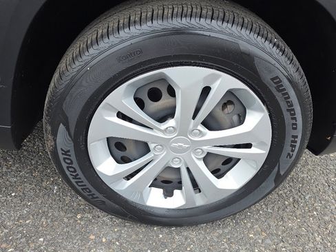 Certified 2024 Chevrolet Trax LS w/ Driver Confidence Package image 18