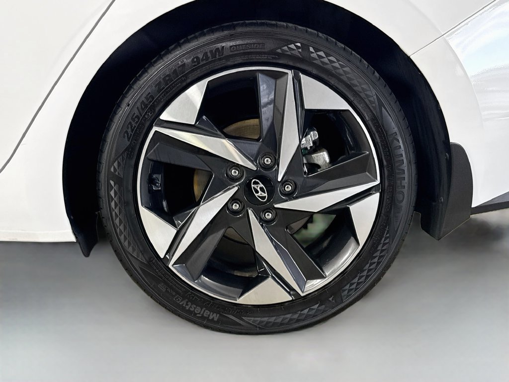 Used 2023 Hyundai Elantra Limited FWD image 35