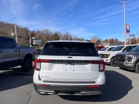 New 2026 Ford Explorer Active w/ Active Comfort Package image 27