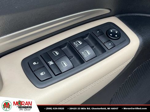 Used 2019 Dodge Durango SXT AWD/4WD image 16