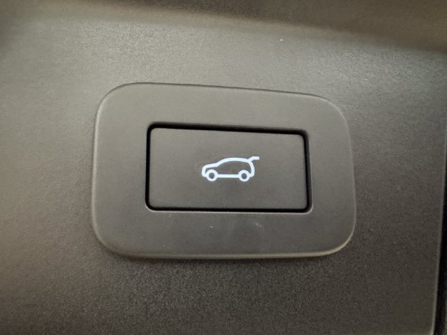 Used 2026 Land Rover Range Rover Velar S AWD/4WD image 26