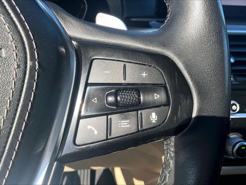 Used 2020 BMW 530i w/ Lighting Package RWD image 24