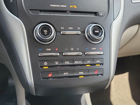 Used 2019 Lincoln MKC Premiere FWD image 30