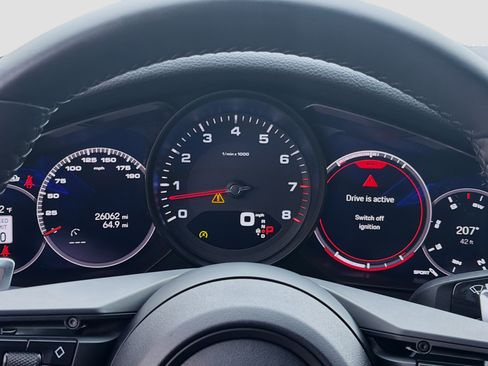 Used 2023 Porsche Panamera Platinum Edition RWD image 9