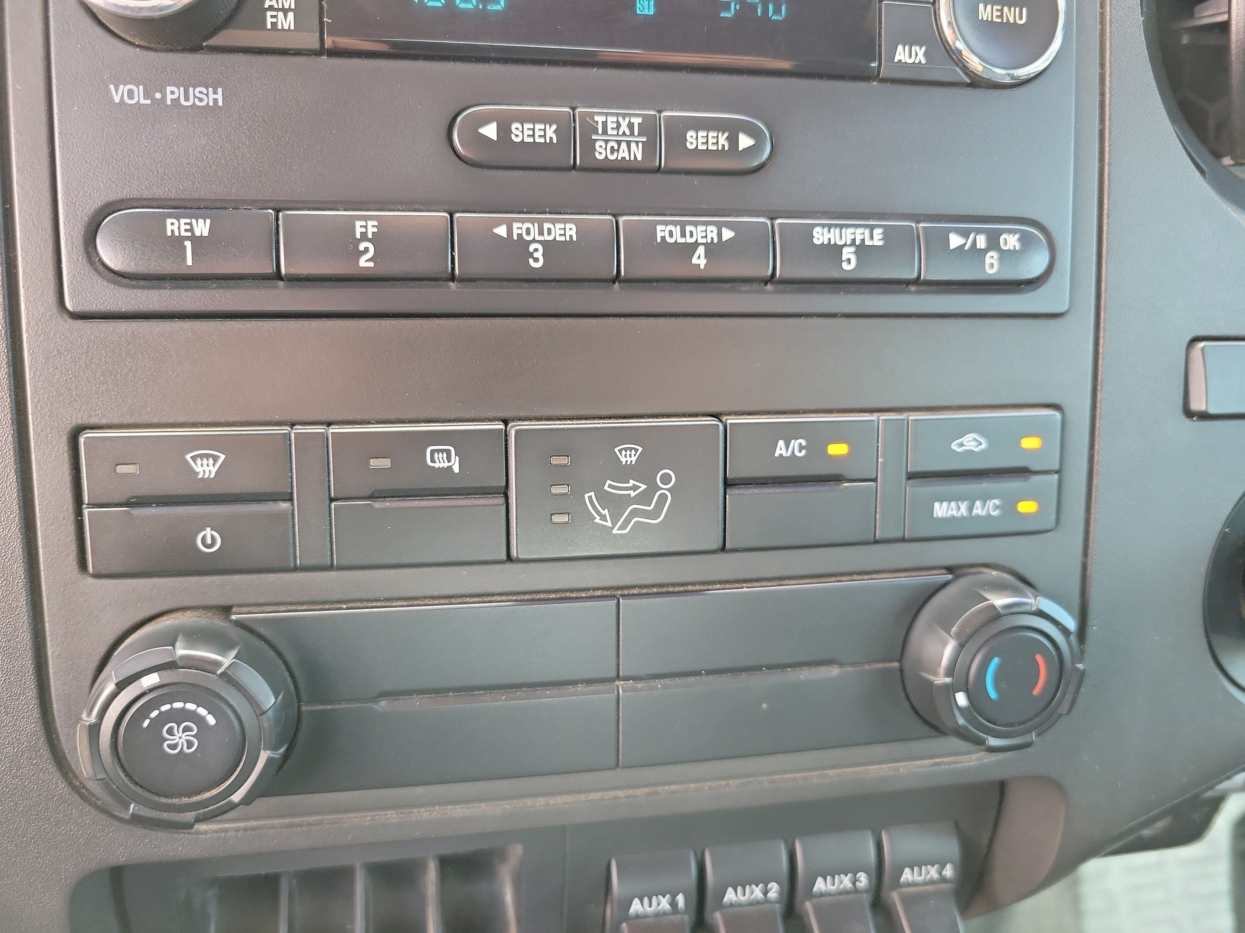 Used 2015 Ford F250 XL w/ Power Equipment Group AWD/4WD image 16