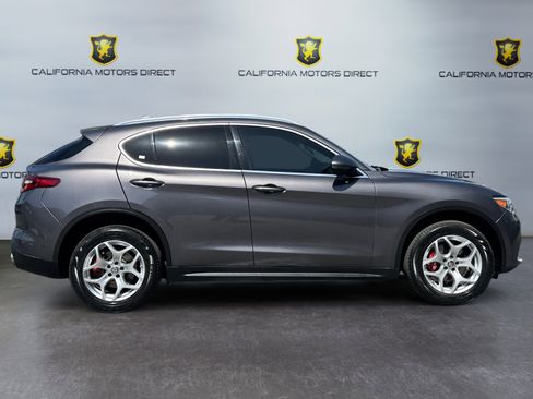 Used 2019 Alfa Romeo Stelvio RWD image 6