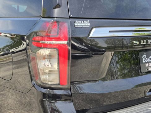 Used 2021 Chevrolet Suburban Premier AWD/4WD image 9