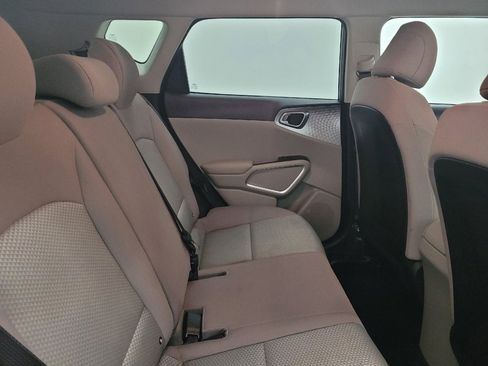 Used 2025 Kia Soul LX image 19