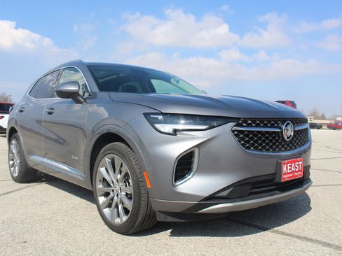 Used 2022 Buick Envision Avenir w/ Technology Package II FWD image 5