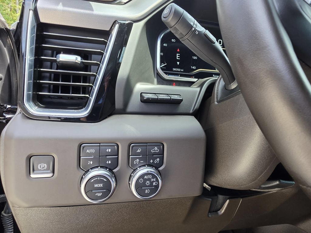 Used 2024 GMC Sierra 2500 Denali w/ Denali Reserve Package AWD/4WD image 20