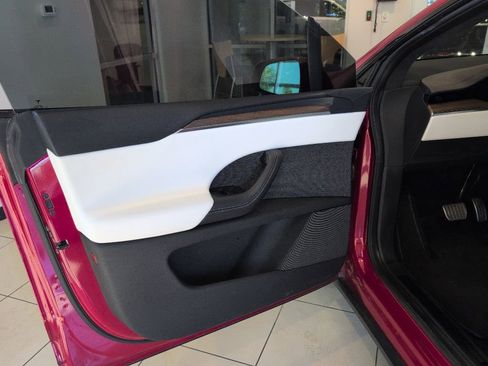 Used 2023 Tesla Model X AWD/4WD image 8