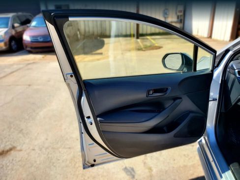 Used 2023 Toyota Corolla LE w/ LE Convenience Package FWD image 26