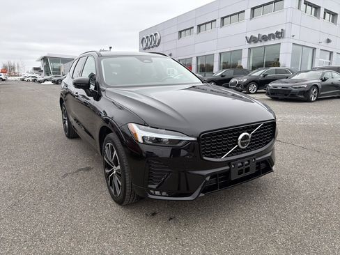 Certified 2025 Volvo XC60 B5 Plus AWD/4WD image 1