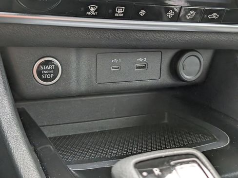 Used 2023 Nissan Rogue SV image 23