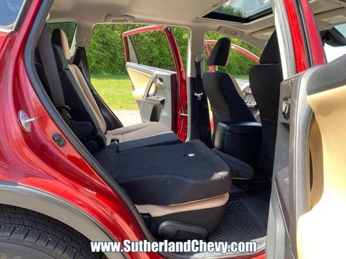Used 2017 Toyota RAV4 XLE FWD image 37