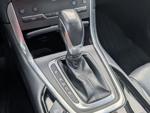 Certified 2017 Ford Edge Titanium w/ Equipment Group 301A image 34