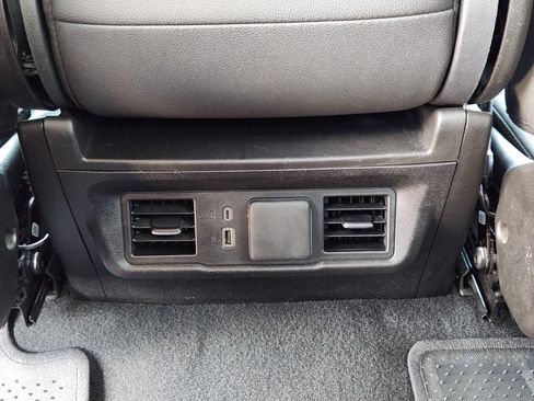 Used 2025 GMC Sierra 1500 SLT AWD/4WD image 29