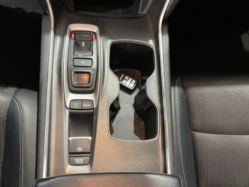 Used 2018 Honda Accord Sport image 15