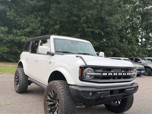 Used 2023 Ford Bronco Outer Banks AWD/4WD image 7