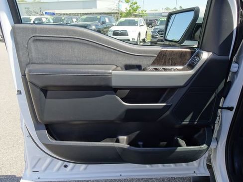 Used 2022 Ford F150 Lariat w/ Trailer Tow Package AWD/4WD image 12