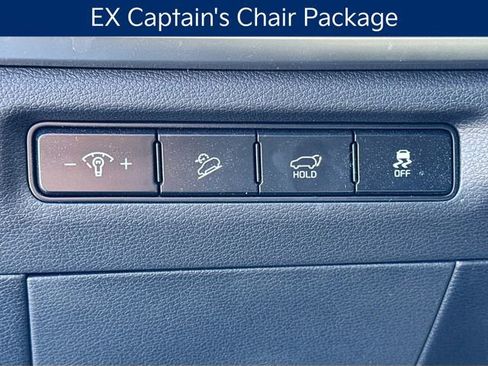 Used 2023 Kia Telluride EX w/ EX Captain's Chair Package image 13