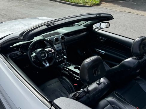 Used 2020 Ford Mustang GT Premium w/ Equipment Group 401A image 3