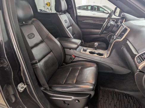 Used 2015 Jeep Grand Cherokee Overland w/ Advanced Technology Group AWD/4WD image 21