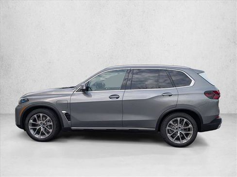 Used 2026 BMW X5 xDrive50e AWD/4WD image 9