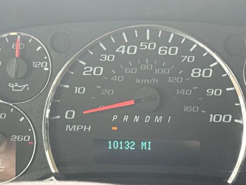 Used 2024 GMC Savana 2500 w/ Driver Convenience Package image 22