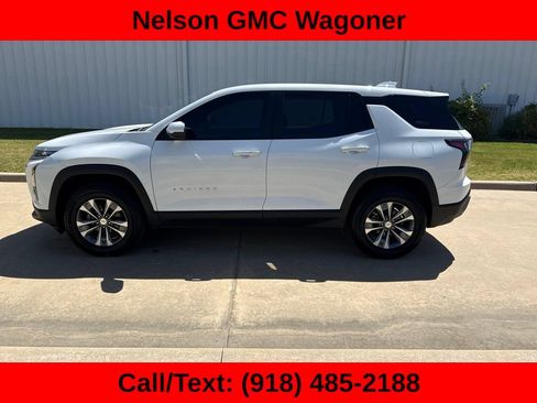 Used 2026 Chevrolet Equinox LT FWD image 2