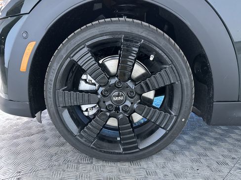 Certified 2024 MINI Cooper S w/ MINI Resolute Edition image 29