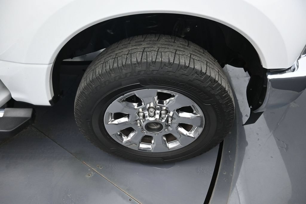 Used 2018 Ford F250 Lariat w/ Lariat Ultimate Package AWD/4WD image 32