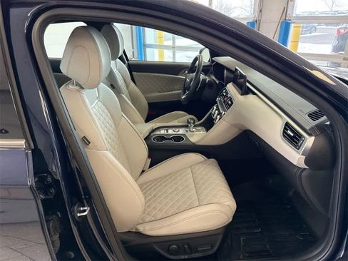 Used 2023 Genesis G70 3.3T w/ Sport Prestige Package image 21