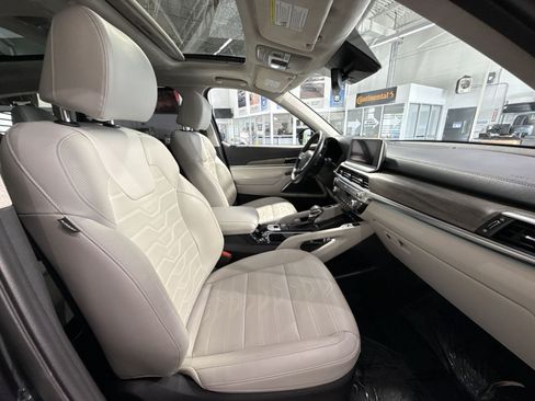 Used 2022 Kia Telluride SX w/ SX Prestige Package AWD/4WD image 28
