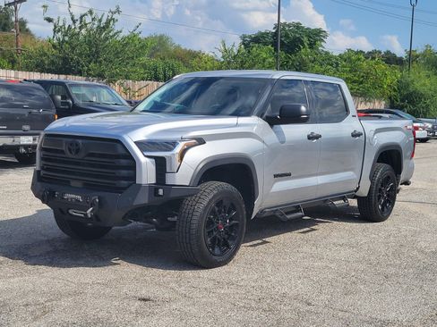 Used 2023 Toyota Tundra SR5 AWD/4WD image 8