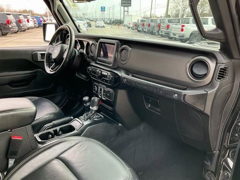 Used 2021 Jeep Wrangler Sport image 15