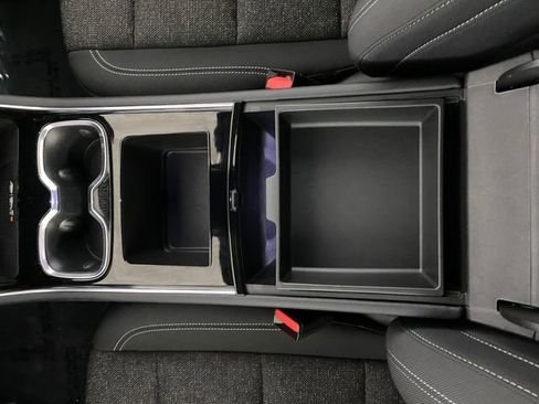 Certified 2025 Chevrolet Traverse LT w/ Driver Confidence Package image 27