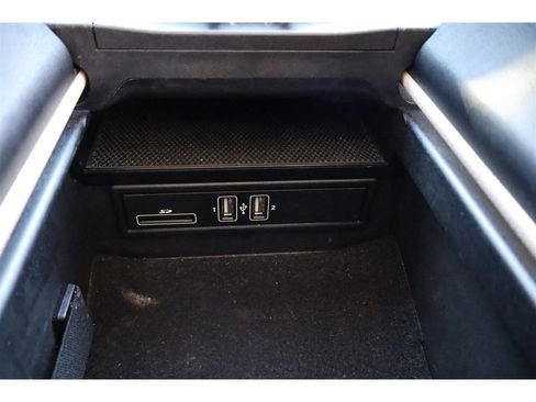 Used 2015 Mercedes-Benz C 300 Sedan image 37