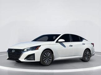 Used 2023 Nissan Altima 2.5 SV FWD video 2