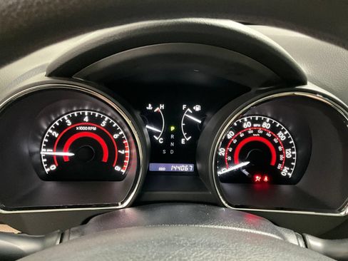 Used 2012 Toyota Highlander 4WD w/ Tech Pkg image 21