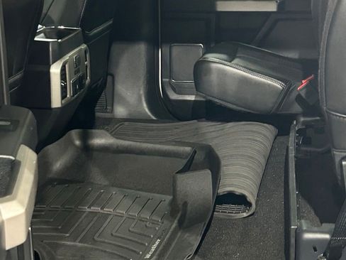 Used 2019 Ford F150 Lariat w/ Equipment Group 502A Luxury AWD/4WD image 51