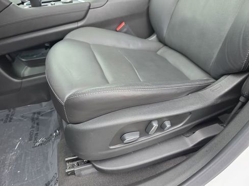 Used 2020 Cadillac XT5 Sportv w/ LPO, Floor Liner Package AWD/4WD image 29